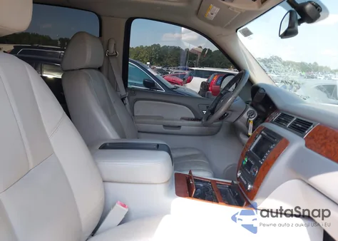 2008 Chevrolet Avalanche K1500 from USA, damaged, VIN 3GNFK12318G105792